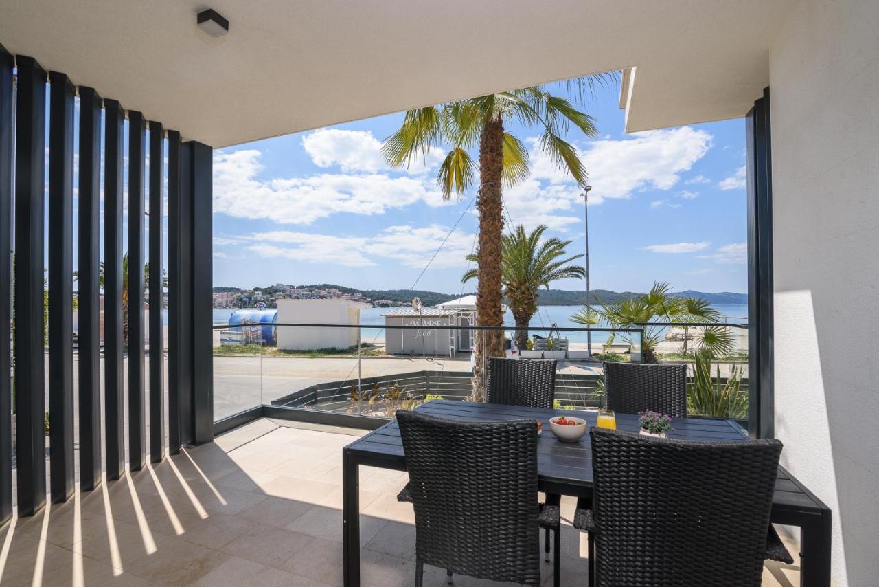 Palm Springs Lägenhet Trogir Exteriör bild