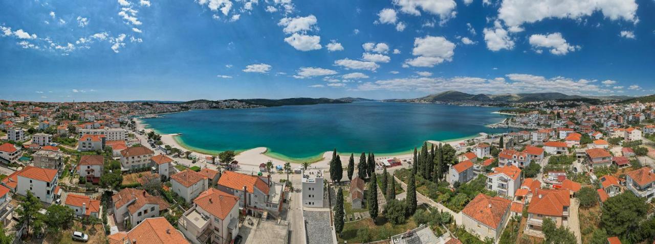 Palm Springs Lägenhet Trogir Exteriör bild