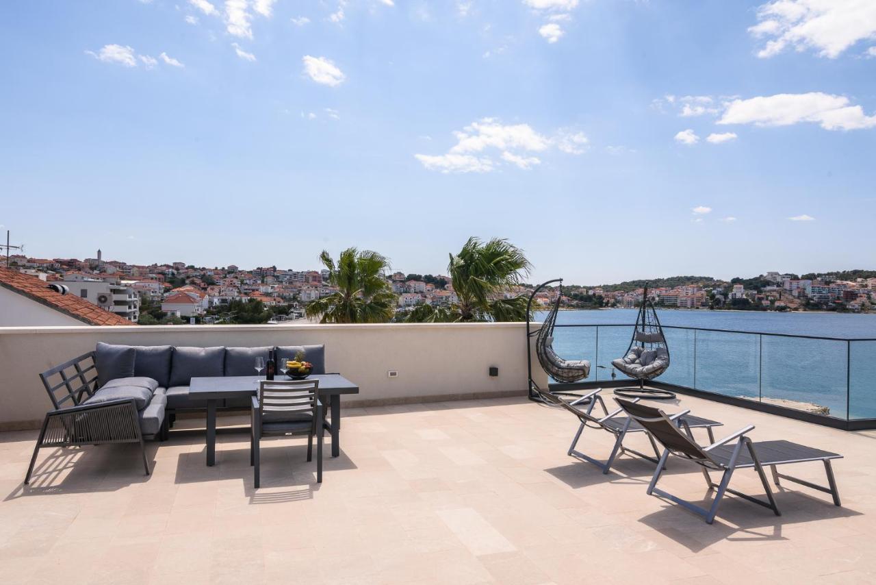 Palm Springs Lägenhet Trogir Exteriör bild