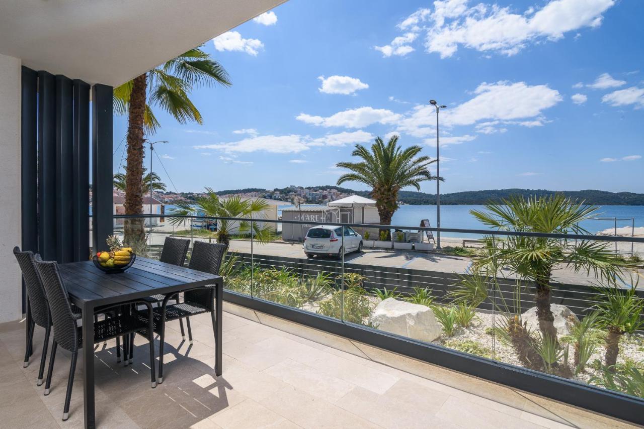 Palm Springs Lägenhet Trogir Exteriör bild