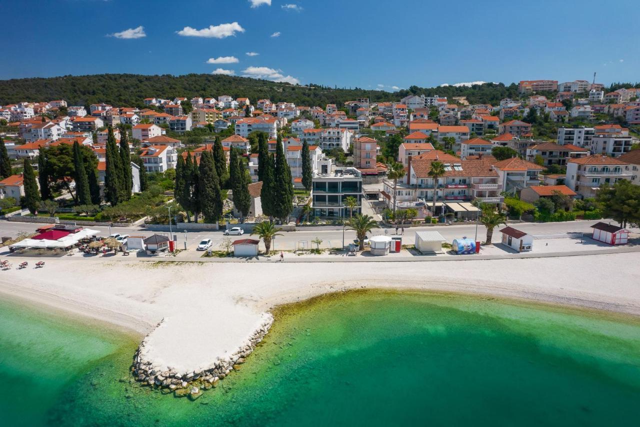 Palm Springs Lägenhet Trogir Exteriör bild
